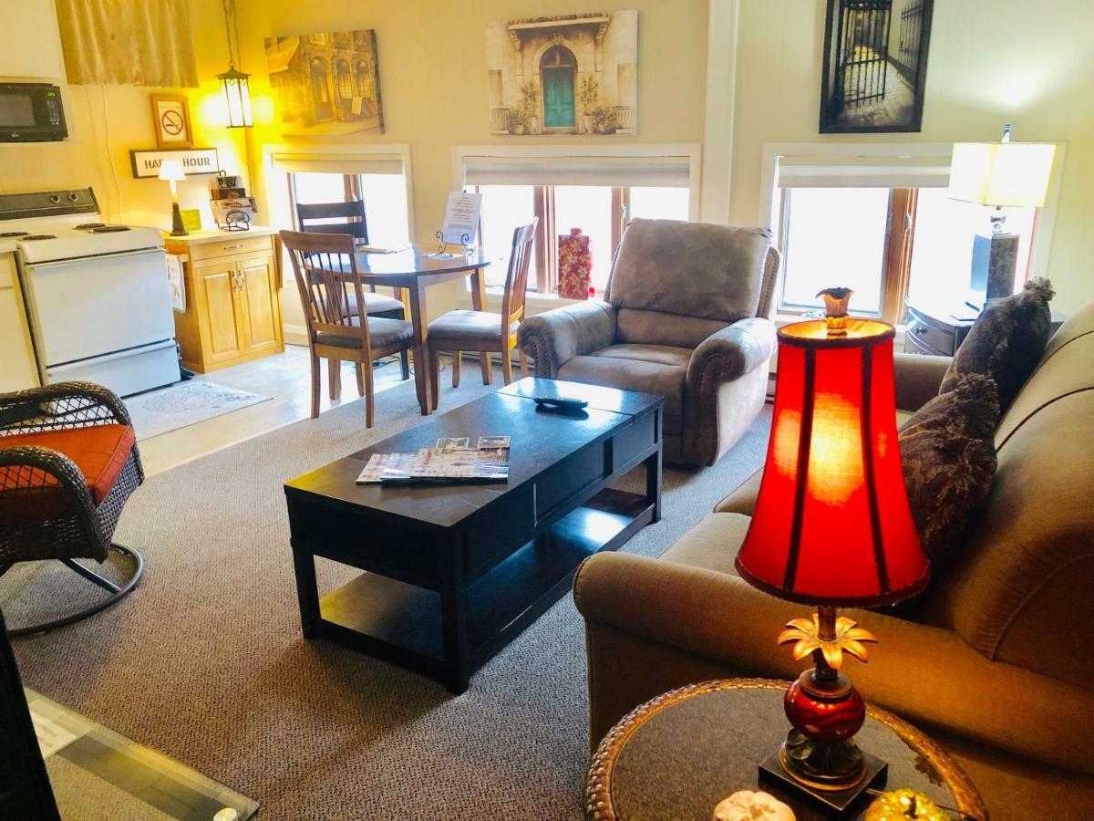Galena Penthouse Overlooking Main Street With Free Off Street Parking 外观 照片
